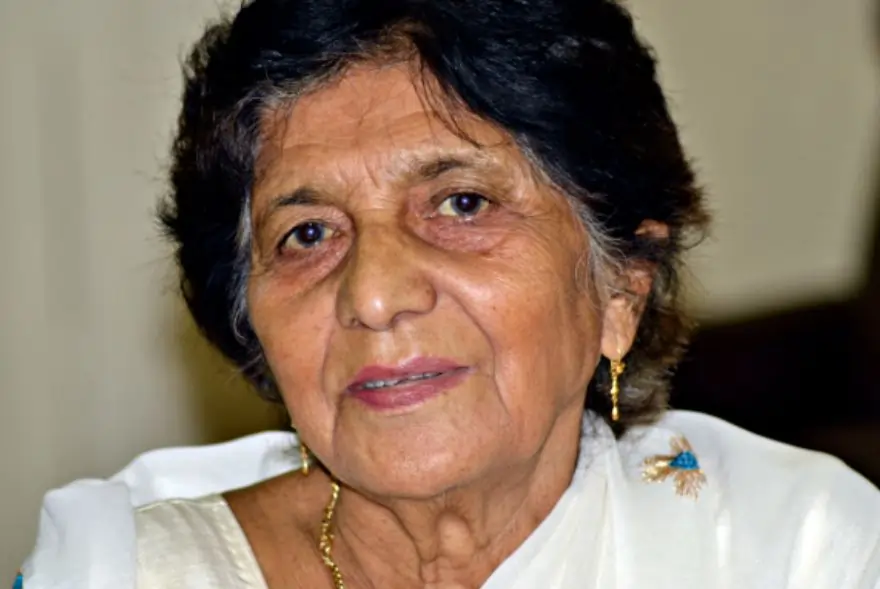 বিশিষ্ট অভিনেত্ৰী জ্ঞানদা কাকতিৰ দেহাৱসান । বুধবাৰে শ্বিলঙৰ বেথানী হাস্পতালত শেষ নিশ্বাস ত্যাগ কৰে বৰ্ষীয়ান অভিনেত্ৰীগৰাকীয়ে । মৃ