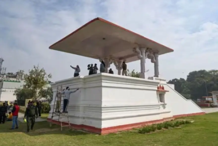 দিল্লীত বিস্ফোৰক প্ৰত্যাৱৰ্তনক স্মৰণীয় কৰি তুলিবলৈ সাজু বিজেপি...