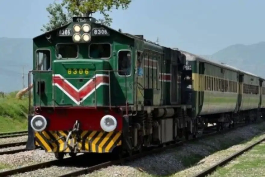 নাভূত-নাশ্ৰুত ঘটনা…এইবাৰ পাকিস্তানত হাইজেক হ'ল ৰে'ল