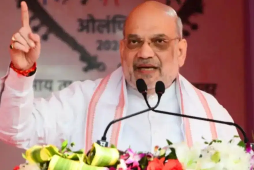 বাস্তাৰৰ পৰা নক্সালবাদীক শেষ সকীয়নি গৃহমন্ত্ৰী অমিত শ্বাহৰ