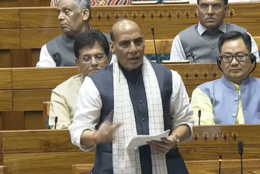 অপাৰেচন সিন্দুৰক লৈ লোকসভাত সেনাৰ বীৰত্বৰ প্ৰশংসা ৰাজনাথ সিঙৰ…