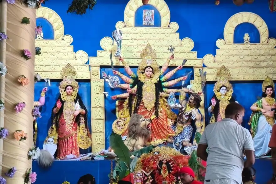 মণ্ডপে