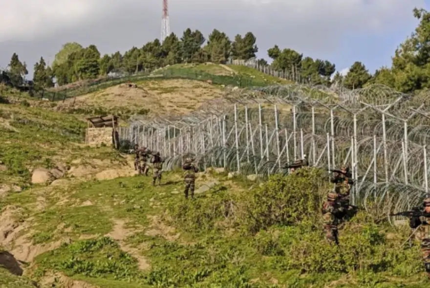 জম্মু-কাশ্মীৰৰ কুপৱাৰাত সেনাবাহিনীৰ বৃহৎ সফলতা; দুটাকৈ সন্ত্ৰাসবাদী নিধন