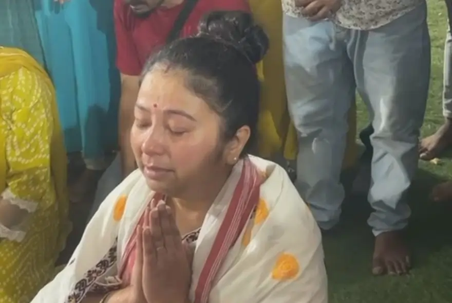 নিশা জুবিন গাৰ্গৰ সমাধিক্ষেত্ৰত গৰিমা শইকীয়া গাৰ্গ