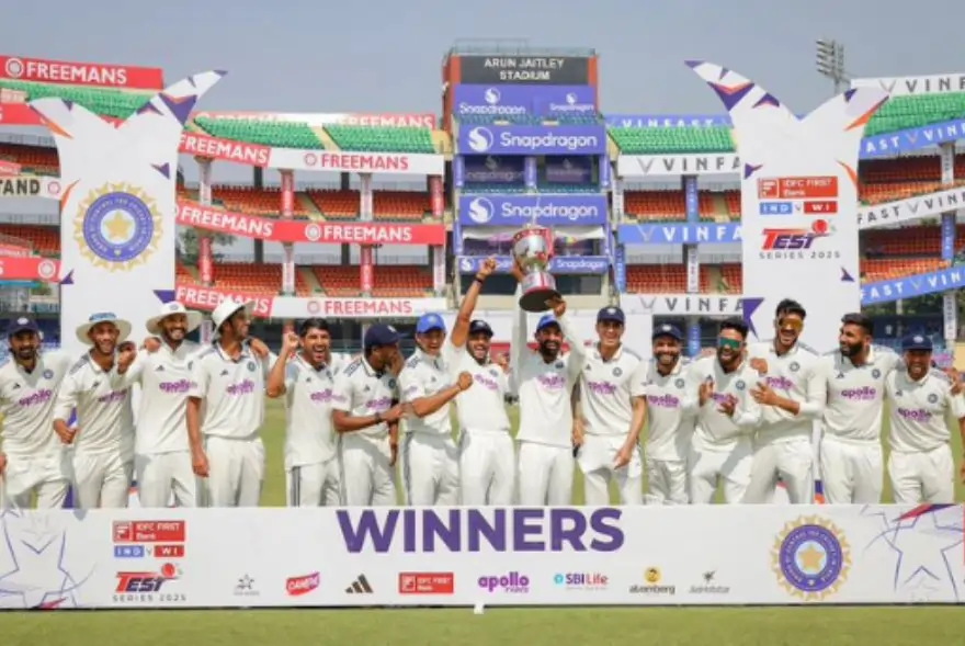 টেষ্ট শৃংখলাত ৱেষ্ট ইণ্ডিজক হোৱাইট ৱাশ্ব ভাৰতীয় দলৰ