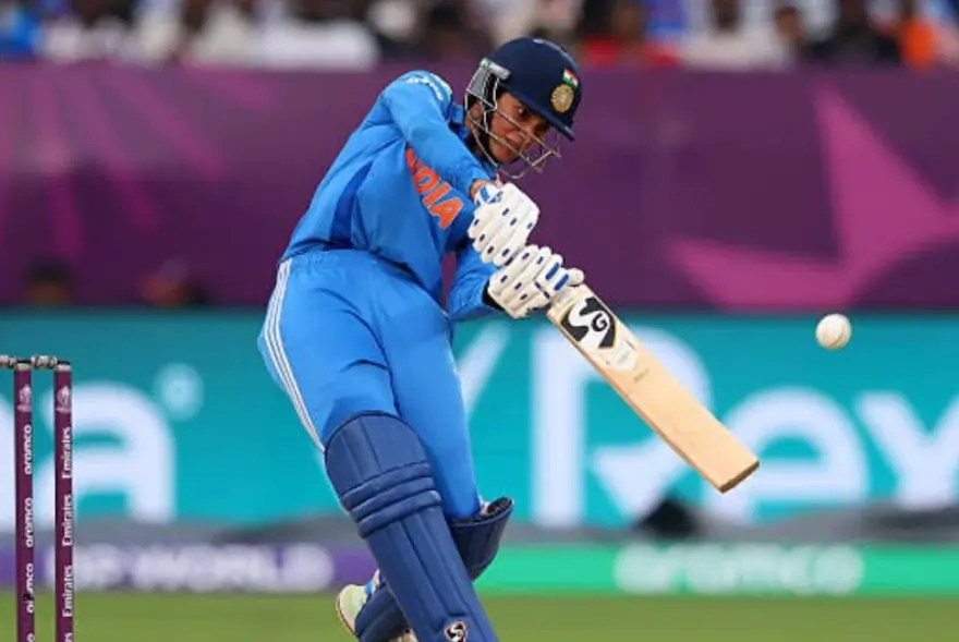 স্মৃতি মান্ধনাই ৰচিলে ইতিহাস