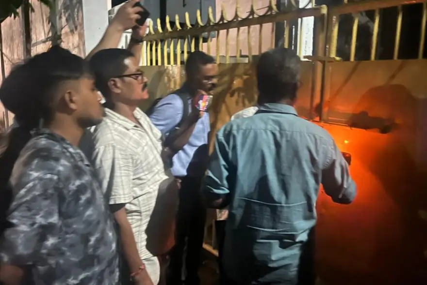 জুবিন গাৰ্গক লুটি খোৱা সিদ্ধাৰ্থ শৰ্মাৰ সম্পত্তি ছীল
