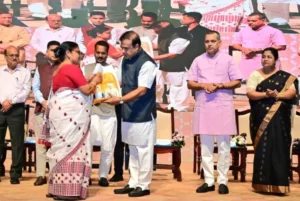 অন্ন সেৱা আঁচনিৰ শুভাৰম্ভ; ১১৭ টকাতে লাভ কৰিব দালি, চেনি আৰু নিমখ