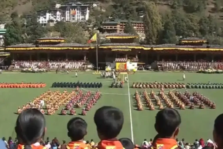 দিল্লী বিস্ফোৰণ : ভূটানৰ ৰজাৰ শোক প্ৰকাশ; প্ৰাৰ্থনা সভাৰ দিলে নেতৃত্ব