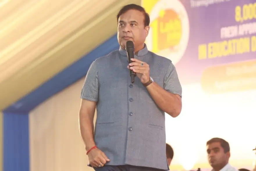 ‘অসমৰ ১২-১৩ খন জিলাৰ মালিক অবৈধ বাংলাদেশী; মুখ্যমন্ত্ৰীৰ বিস্ফোৰক মন্তব্য