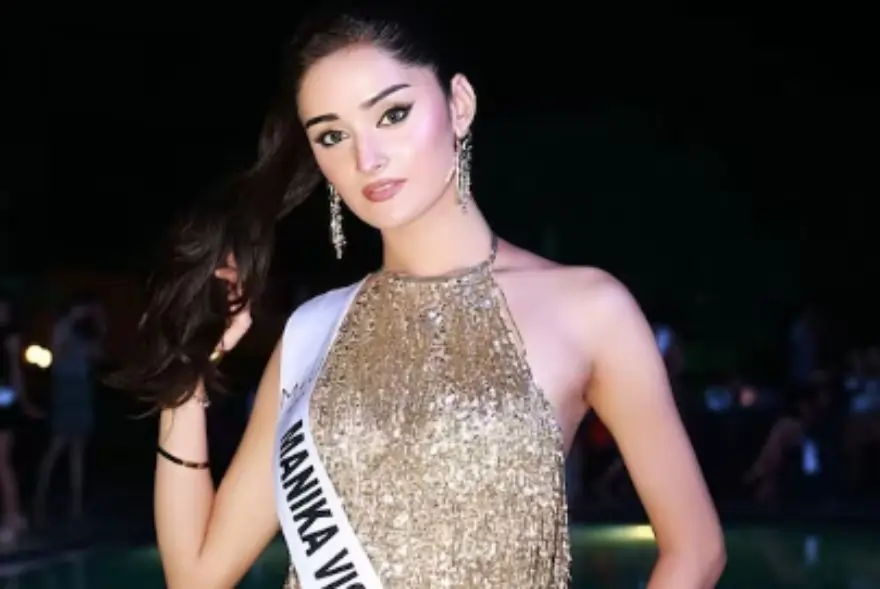 মিছ ইউনিভাৰ্ছ ২০২৫: অনন্য শৈলী আৰু বুদ্ধিদীপ্ততাৰে উজ্বলিছে এইগৰাকী ভাৰতীয় সুন্দৰী