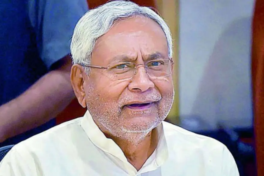 বিহাৰৰ মুখ্যমন্ত্ৰী পদৰ পৰা পদত্যাগ নীতিশ কুমাৰৰ; ২০ নৱেম্বৰত ল’ব শপত