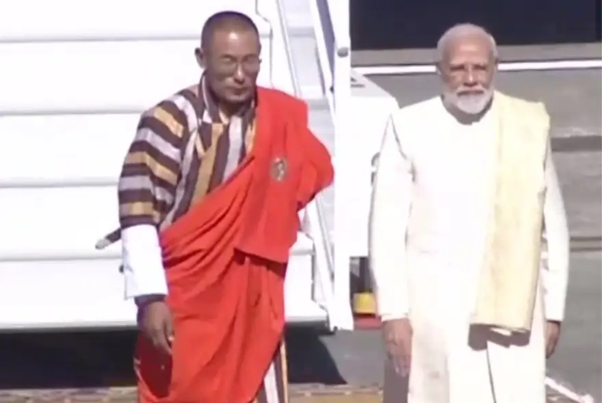 দুদিনীয় ভ্ৰমণসূচীৰে ভূটানত উপস্থিত প্ৰধানমন্ত্ৰী মোদী