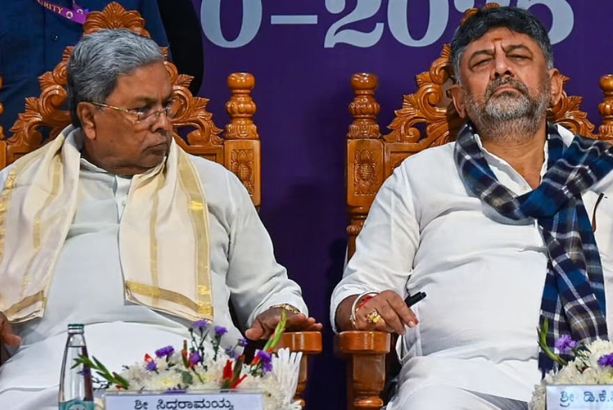 মুখ্যমন্ত্ৰী পদৰ বাবে ডি কে শিৱকুমাৰে কেতিয়া ল’ব শপত? সিদ্দাৰমাইয়াৰ ডাঙৰ মন্তব্য
