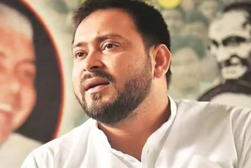 এগজিট প’লৰ মাজতে তেজস্বী যাদৱৰ ‘ভৱিষ্যদ্বাণী’; মহাজোঁটে লাভ কৰিব ১৬০ খনতকৈ অধিক আসন