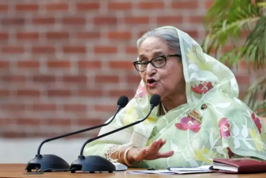 শ্বেখ হাছিনাক মৃত্যুদণ্ড; মানৱতাৰ বিৰুদ্ধে অপৰাধত দোষী সাব্যস্ত