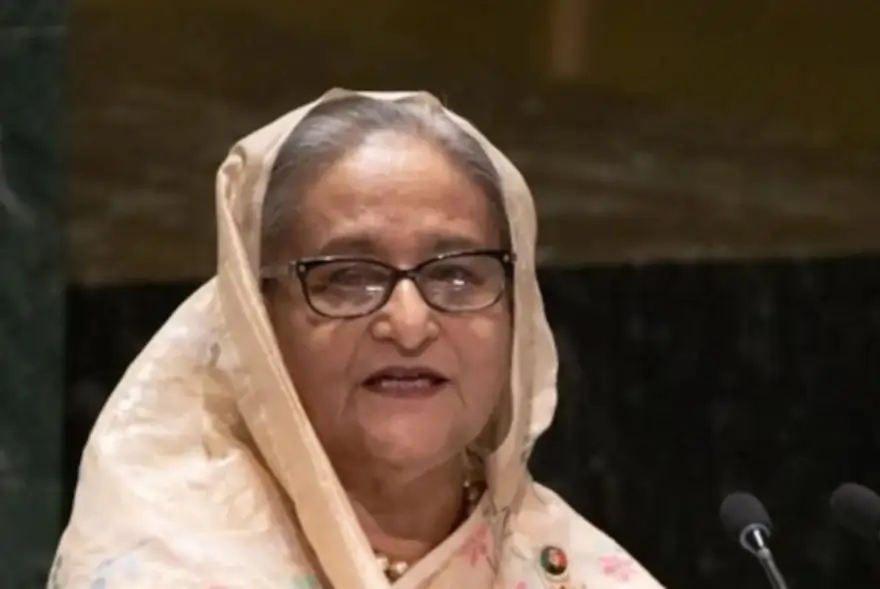 ঘৰলৈ মনত পৰিছে শ্বেখ হাছিনাৰ; ক’লে কেতিয়া উভতিব বাংলাদেশলৈ?