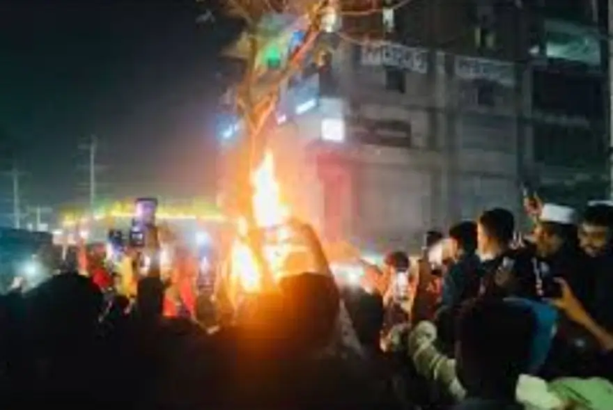 বাংলাদেশত ভাৰত বিৰোধী জুই জ্বলোৱা ৫ খলনায়ক কোন ?  