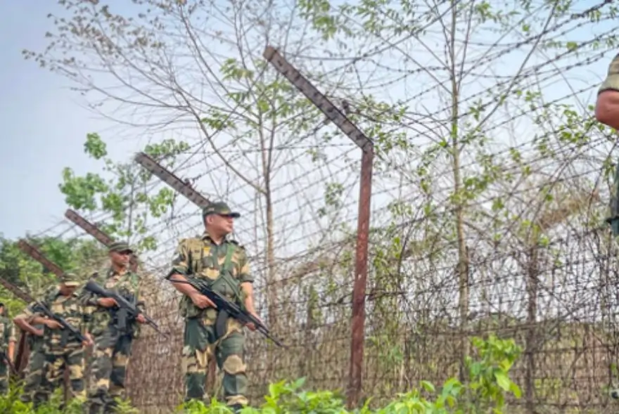 ‘ভাৰতলৈ পলায়ন উছমান হাদীৰ হত্যাকাৰী…’ বাংলাদেশৰ অভিযোগৰ প্ৰত্যুত্তৰ ভাৰতৰ