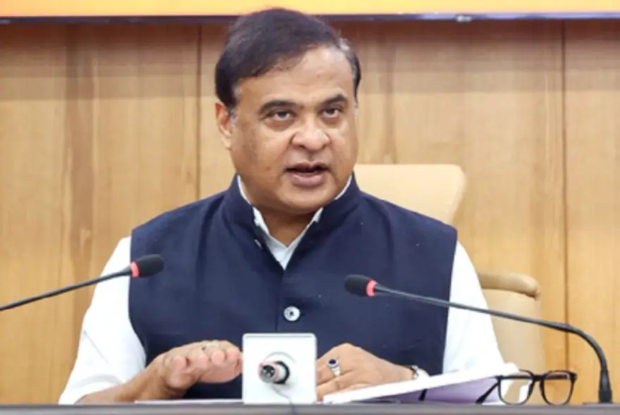কামপুৰৰ ৰেল দুৰ্ঘটনাক লৈ কঠোৰ মুখ্যমন্ত্ৰী... দিলে এই নিৰ্দেশ