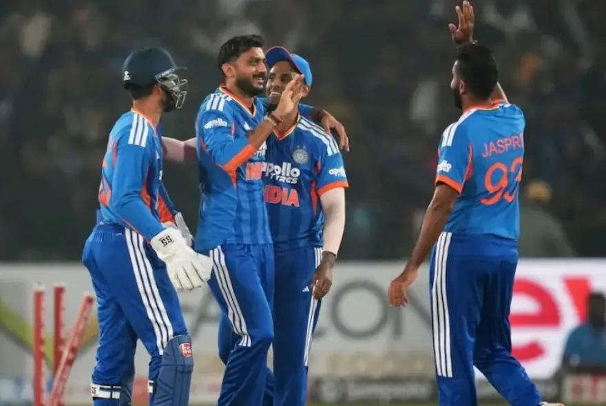কটকত দক্ষিণ আফ্ৰিকাৰ বিৰুদ্ধে দুৰ্দান্ত জয় সূৰ্য ব্ৰিগেডৰ, বেটে-বলে উজ্বলিল হাৰ্দিক পাণ্ডিয়া