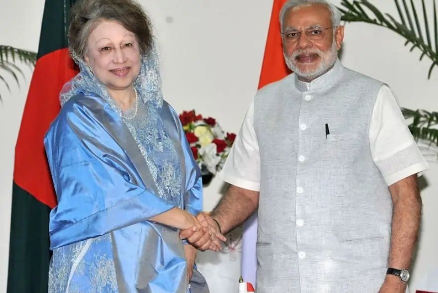 খালেদা জিয়াৰ মৃত্যুত শোক প্ৰকাশ প্ৰধানমন্ত্ৰী মোদীৰ… ২০১৫ৰ সাক্ষাৎ স্মৰণ