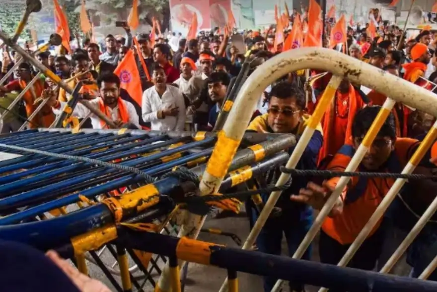 বাংলাদেশত হিন্দু যুৱকৰ হত্যাক লৈ হাওৰাত তীব্ৰ প্ৰতিবাদ, আৰক্ষী আৰু বিজেপি সমৰ্থকৰ সংঘাত