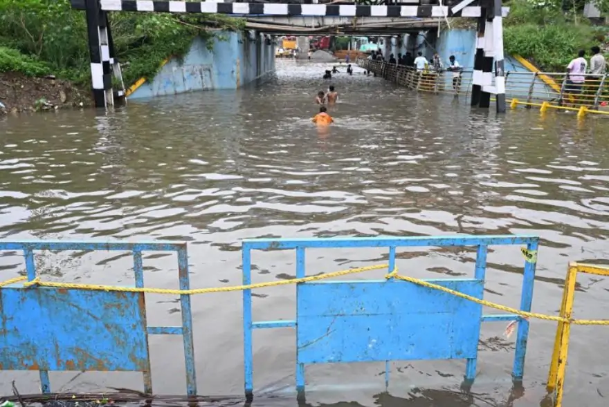তামিলনাডুত মুষলধাৰ বৰষুণ; এতিয়ালৈকে ৪ জনৰ মৃত্যু
