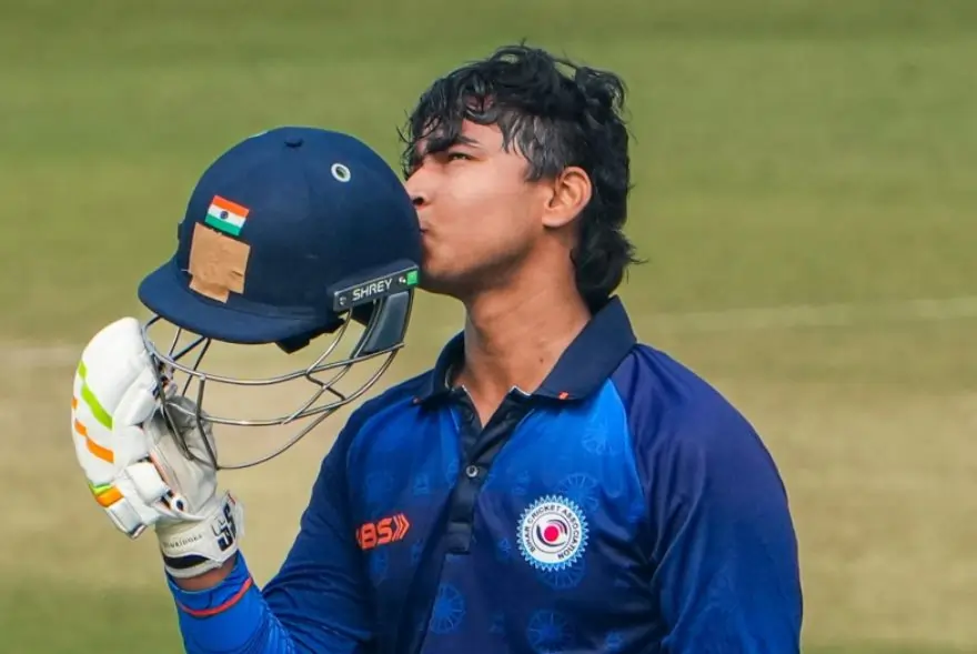 বিজয় হাজাৰেত বৈভৱ সূৰ্যবংশীৰ বিস্ফোৰণ… ৰানৰ বৰষুণেৰে গঢ়িলে এই অভিলেখ