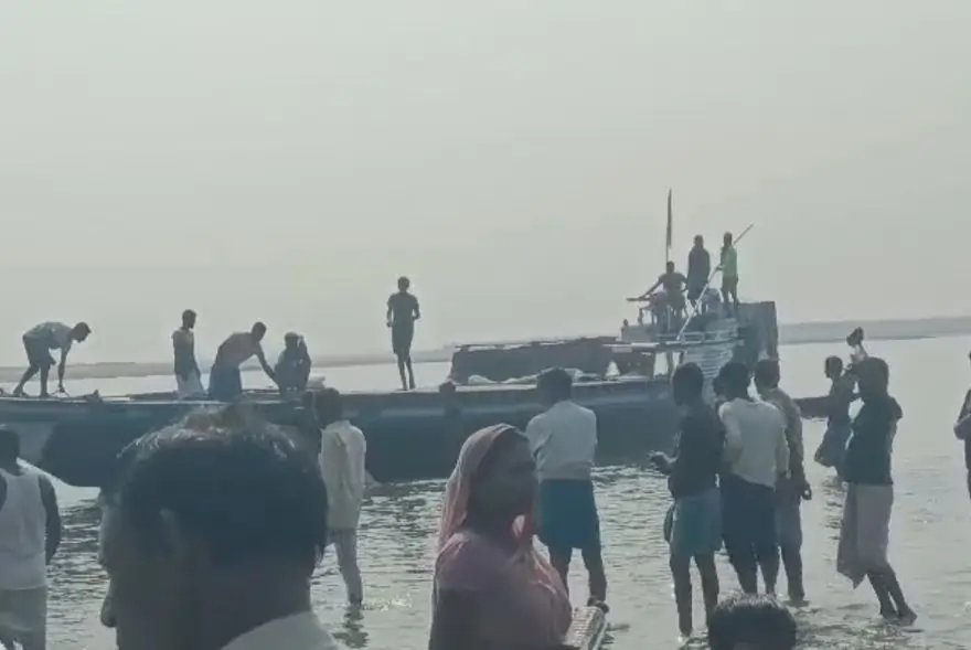 ব্ৰহ্মপুত্ৰত শোকাবহ নাও দুৰ্ঘটনা : একেটা পৰিয়ালৰে ৭ জন নিৰুদ্দেশ