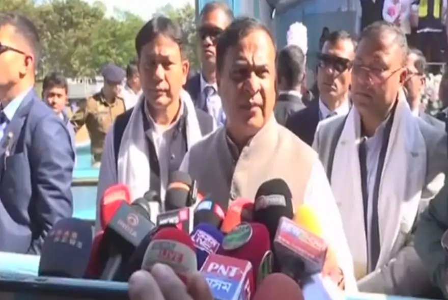 "উত্তৰ-পূৰ্বাঞ্চলক অপমান কৰি আহিছে ৰাহুল গান্ধীয়ে": গলবস্ত্ৰ পৰিধান নকৰাক লৈ সৰব মুখ্যমন্ত্ৰী