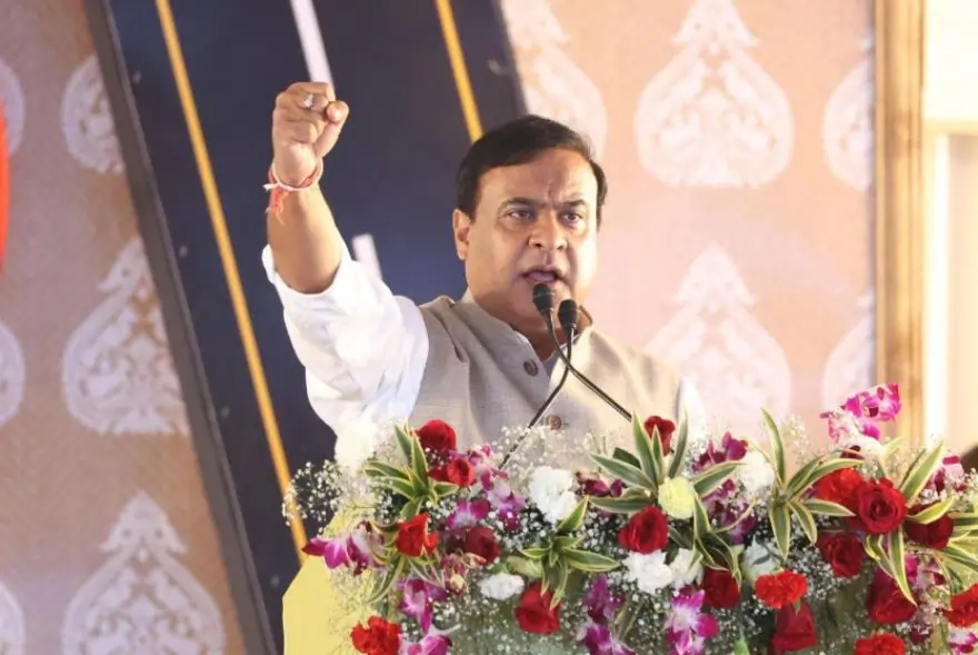 ‘অসমীয়াই কোনো অচিনাকী লোকৰ ওচৰত আত্মসমৰ্পন নকৰে’; মুখ্যমন্ত্ৰী