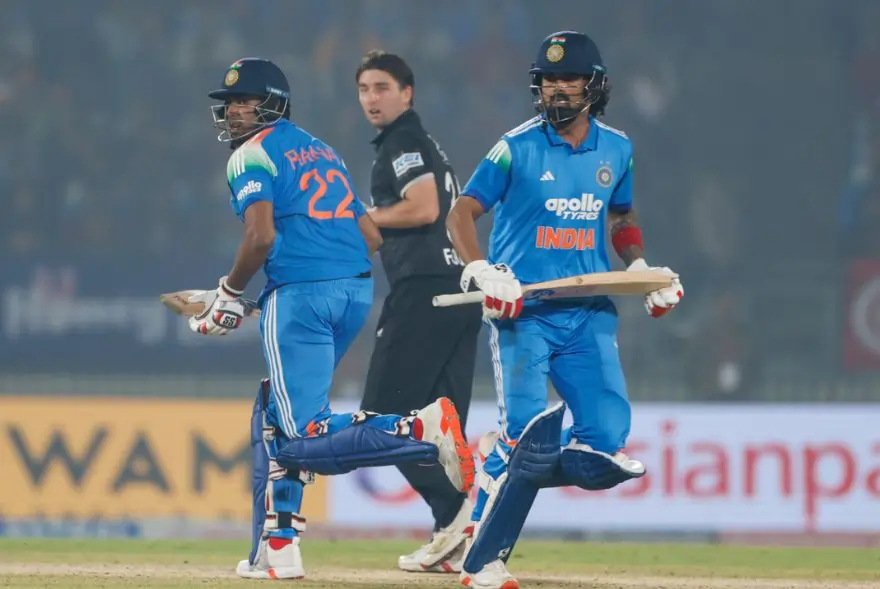 জয়েৰে বছৰৰ আৰম্ভণি ভাৰতীয় দলৰ… ৪ উইকেটত ধৰাশায়ী কিৱি বাহিনী