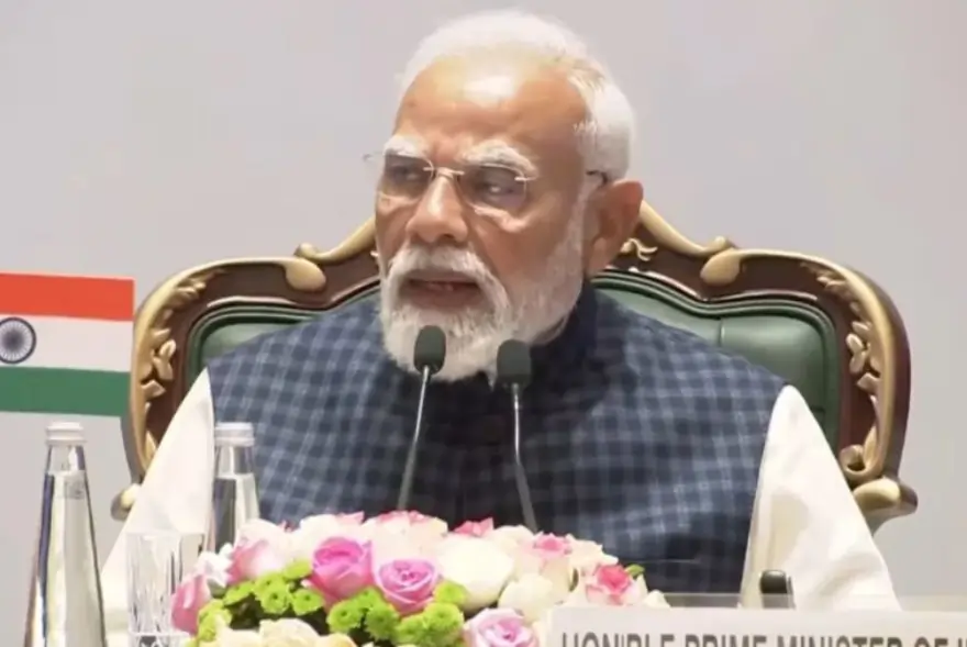 বাণিজ্য আৰু প্ৰযুক্তিক অস্ত্ৰ সদৃশ ব্যৱহাৰ কৰা হৈছে: ড’নাল্ড ট্ৰাম্পক লক্ষ্য কৰি প্ৰধানমন্ত্ৰী মোদীৰ তাৎপৰ্যপূৰ্ণ মন্তব্য !