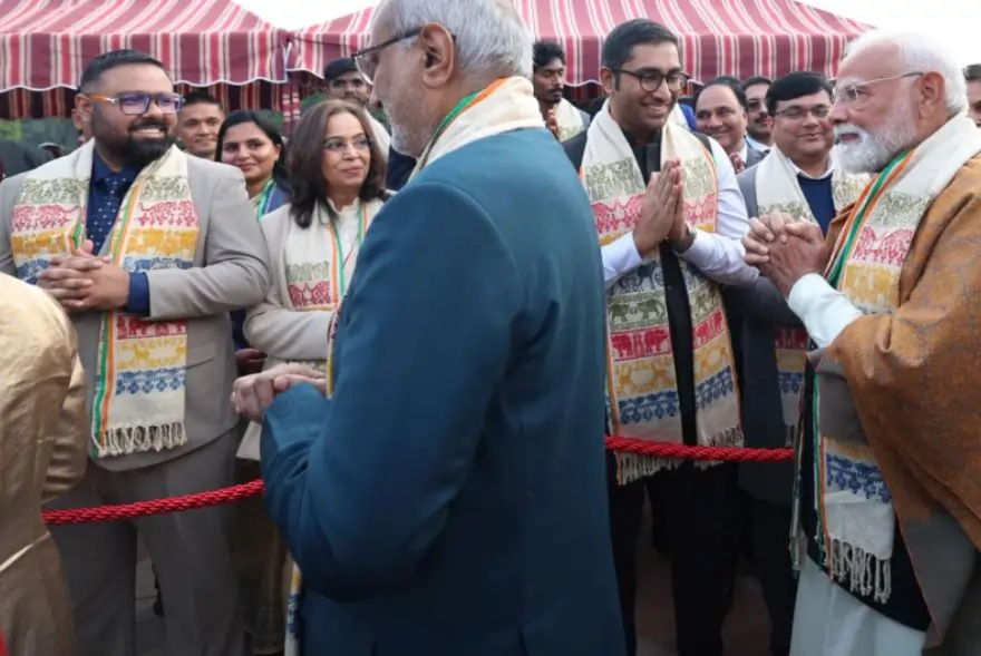 ৰাষ্ট্ৰপতি ভৱনত জিলিকিল অসমৰ 'ChfMart', ৰাষ্ট্ৰপতিৰ 'এট হোম' অনুষ্ঠানত উত্তৰ-পূৰ্বাঞ্চলৰ ষ্টাৰ্টআপ উদ্যমী মনিন্দৰ কলচী