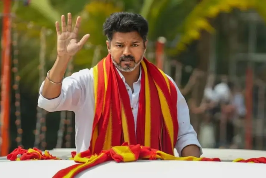 কাৰুৰ পদপৃষ্ট ট্ৰেজেদি: দক্ষিণৰ অভিনেতা থালাপাতি বিজয়ক CBI ৰ জেৰা