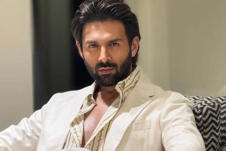 কাৰ্তিক আৰ্য়নে দিলে 'তু মেৰী, মই তেৰা'ৰ ব্যৰ্থতাৰ ক্ষতিপূৰণ; উভতালে ১৫ কোটি টকা
