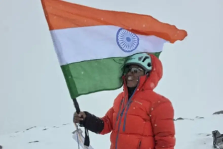 দক্ষিণ আমেৰিকাৰ সৰ্বোচ্চ শৃংগত উৰিল ত্ৰিৰংগা, ইতিহাস সৃষ্টি কৰিলে অৰুণাচলৰ কন্যাই