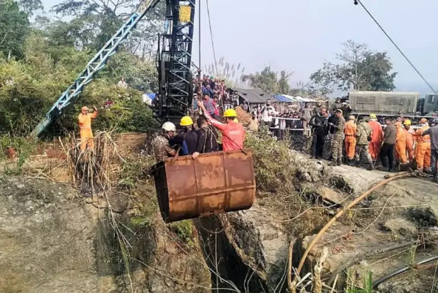 মেঘালয় কয়লা খনি দুৰ্ঘটনা : নিহতৰ সংখ্যা ৩০ লৈ বৃদ্ধি;  চিকিৎসালয়ত আৰু দুজনৰ কৰুণ মৃত্যু