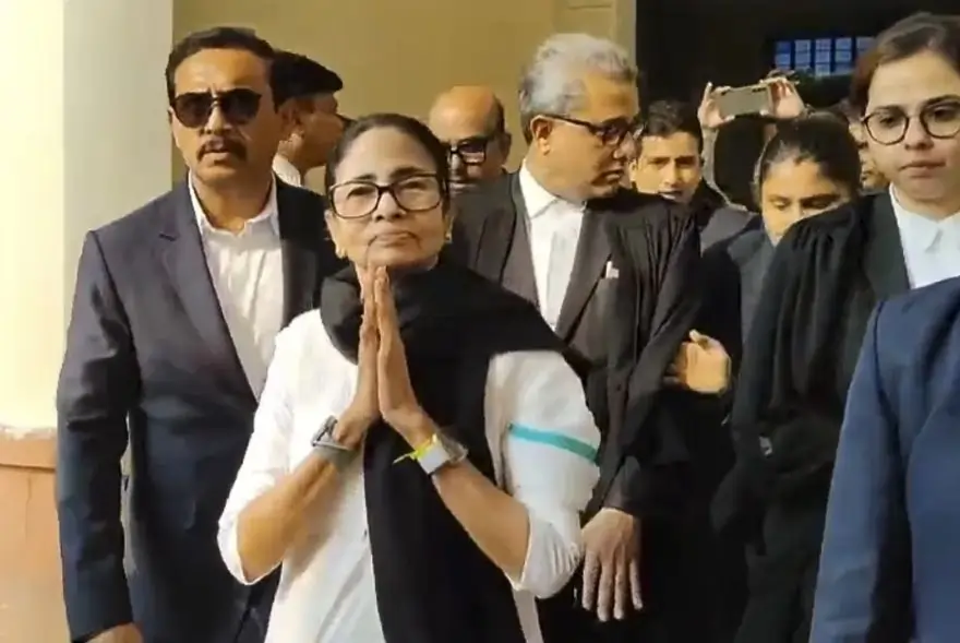 ‘আমি ন্যায় পোৱা নাই’; SIR ৰ সন্দৰ্ভত উচ্চতম ন্যায়ালয়ত মমতা বেনাৰ্জী