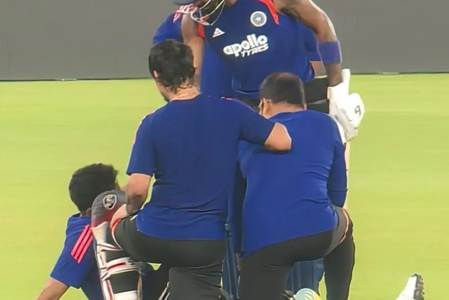 দক্ষিণ আফ্ৰিকাৰ বিৰুদ্ধে মেচৰ পূৰ্বে বিপদত ভাৰতীয় দল, আঘাতপ্ৰাপ্ত এইগৰাকী তাৰকা খেলুৱৈ