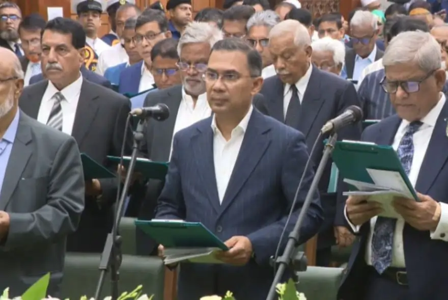বাংলাদেশৰ একাদশ প্ৰধানমন্ত্ৰীৰূপে শপত তাৰিক ৰহমানৰ, ২৫ জনীয়া মন্ত্ৰীসভাত এখন হিন্দু মুখ