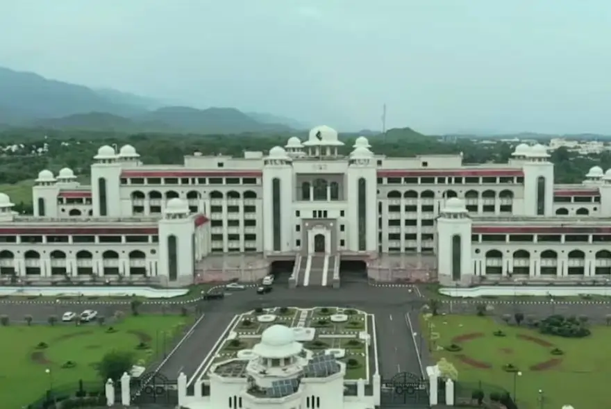 পাকিস্তানৰ প্ৰধানমন্ত্ৰীৰ কাৰ্যালয়ৰ সমিপত আফগানিস্তানৰ আত্মঘাতী ড্ৰোন আক্ৰমণ!