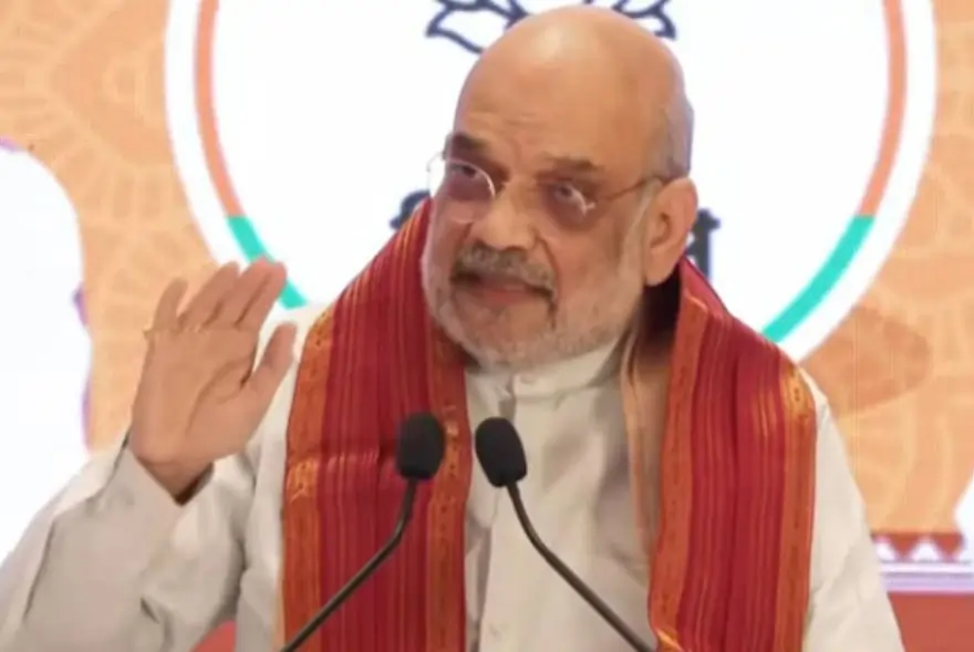 মমতা চৰকাৰৰ বিৰুদ্ধে বিজেপিৰ চাৰ্জশ্বীট, অমিত শ্বাহৰ মন্তব্য- এয়া ভয়ৰ পৰা মুক্ত কৰাৰ নিৰ্বাচন