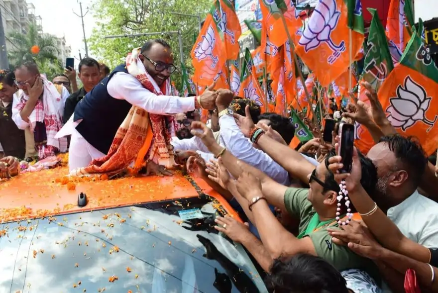 গুৱাহাটীত অন্তিম দিনটোত কেইবাগৰাকীও হেভীৱেইট প্ৰাৰ্থীয়ে দাখিল কৰিলে মনোনয়ন