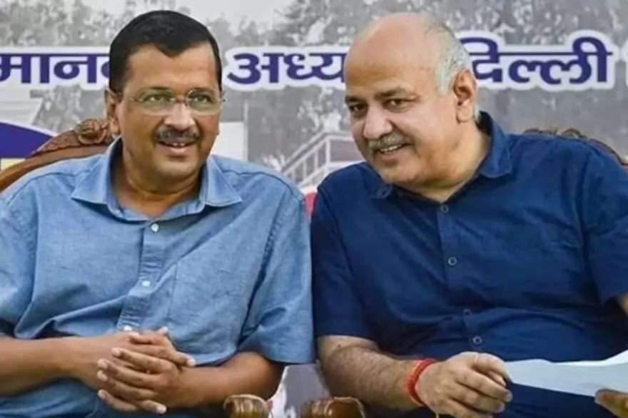 দিল্লীৰ সুৰা কেলেংকাৰী: কেজৰিৱাল-চিছ’দিয়াকে ধৰি ২৩জন অভিযুক্তলৈ জাননী