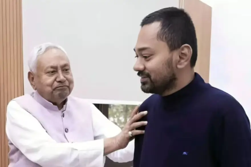 বিহাৰ ৰাজনীতিৰ ডাঙৰ খবৰ; জে ডি ইউত যোগদান নিশান্ত কুমাৰৰ