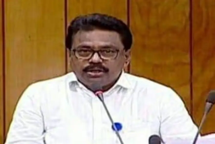 'নুৰুল হুদা গ' বেক'; ভোট বিচাৰি যোৱা বিধায়কক পহুখেদা ৰাইজৰ