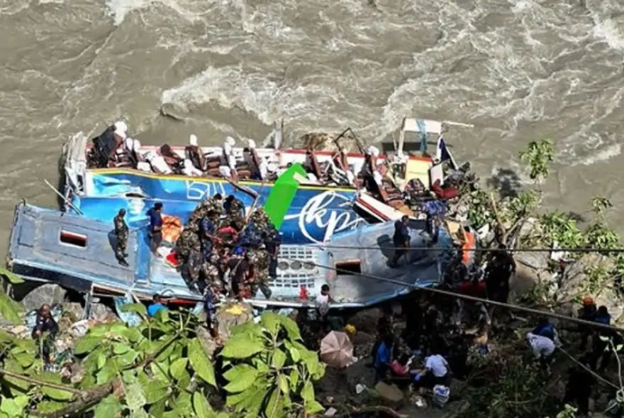 ঈদ পালন কৰি উভতি অহা ২৩ জনৰ সৈতে শোকাৱহ ঘটনা, কেইবাজনো সন্ধানহীন