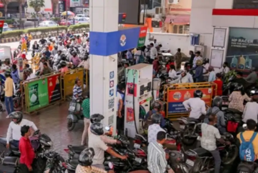 ৰাজ্যত নাটনি হোৱা নাই পেট্ৰল-ডিজেলৰ, উৰাবাতৰি বিয়পোৱাসকলক সাৱধানবাণী